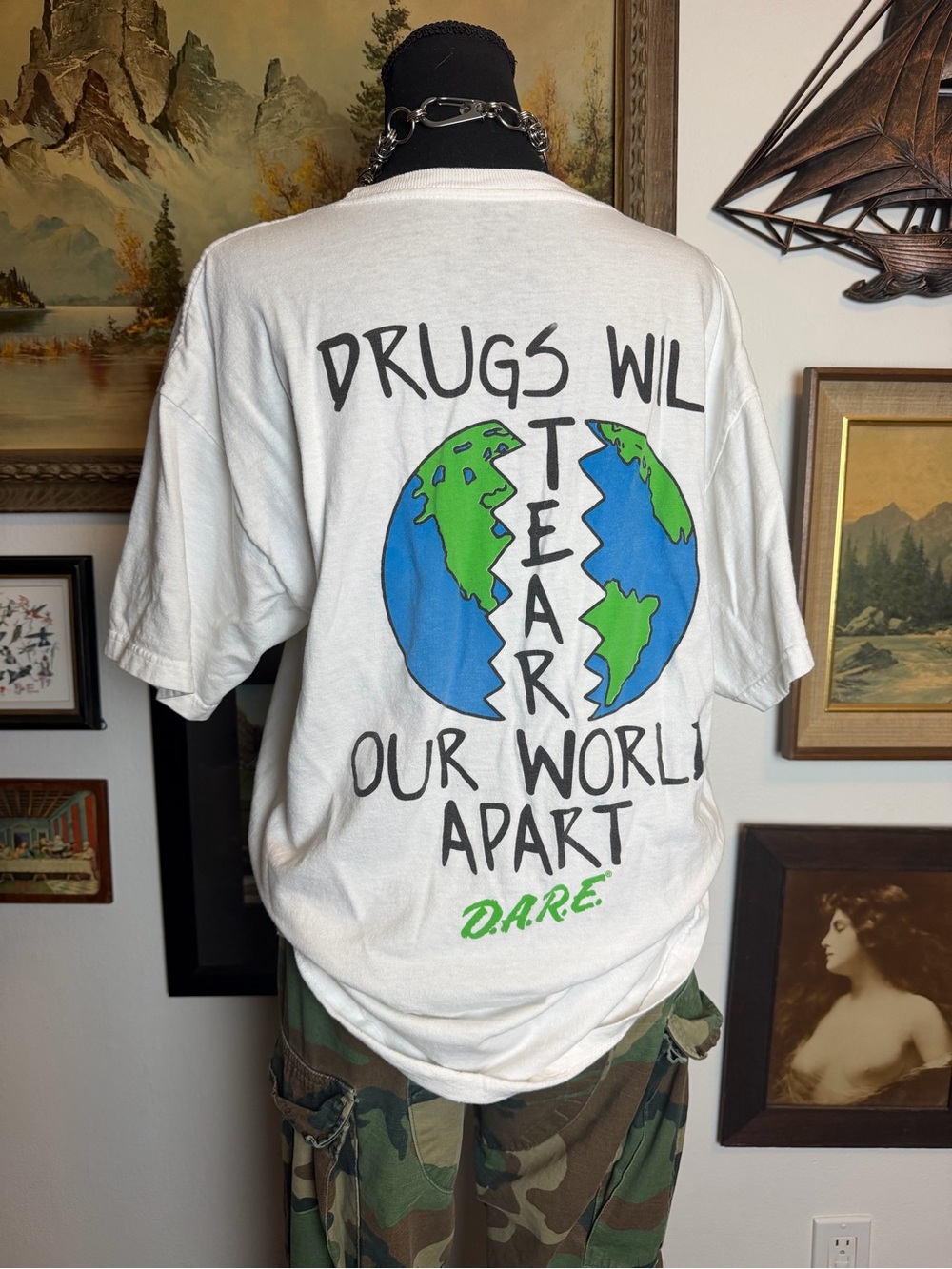 Y2K Keeping Kids off Drugs DARE T-Shirt Large